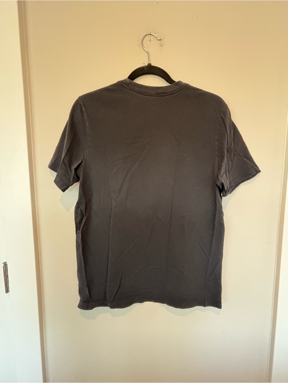 Nike Short Sleeve Graphic Tees in Red, White, Black - (4 Mediums) - Picture 10 of 16